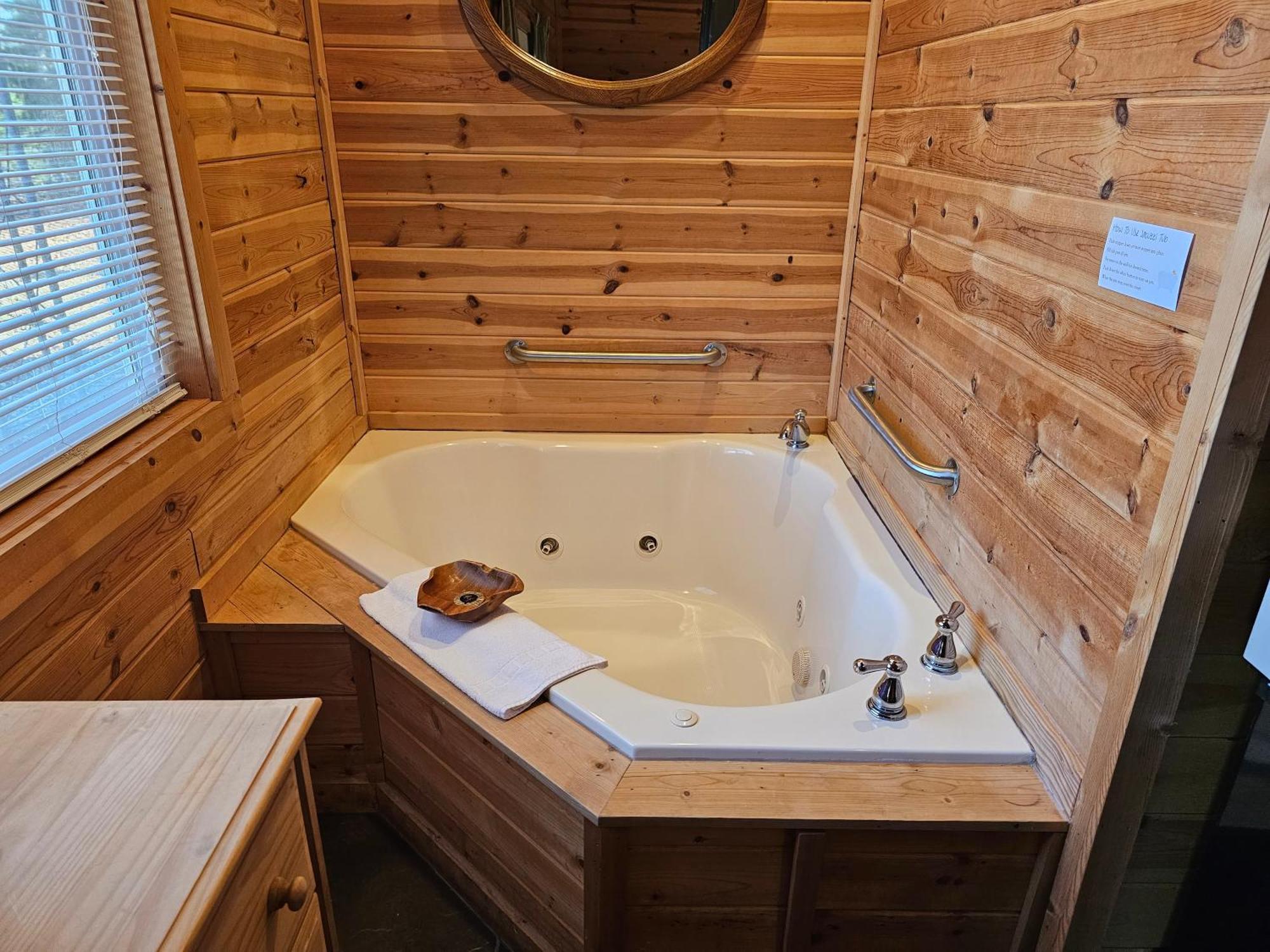 5 Min To Beaver Lake-King Bed-Fire Pit-Jetted Tub #4 Eureka Springs Extérieur photo