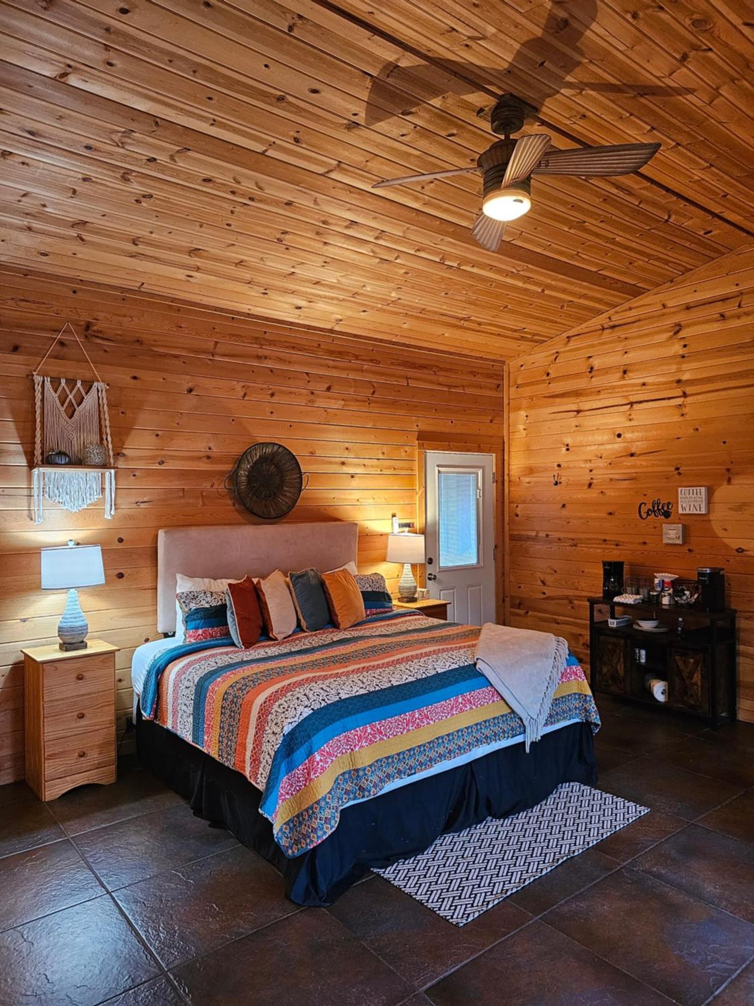 5 Min To Beaver Lake-King Bed-Fire Pit-Jetted Tub #4 Eureka Springs Extérieur photo